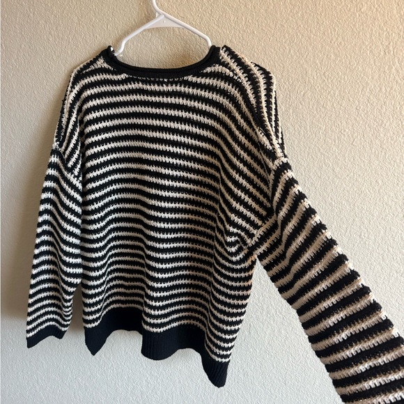 Anthropologie Little Lies Crewneck Black&White Striped Cozy Knit Sweater Basic - Picture 6 of 9